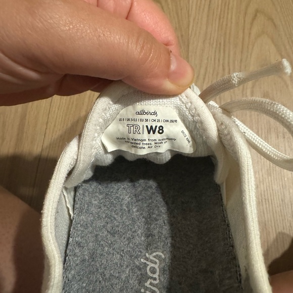 Women’s Allbirds Tree Runners - Picture 4 of 6
